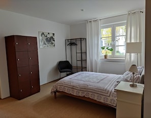 Exclusive Apartment, Private Bathroom, Garden View (Alte Tischlerei I)