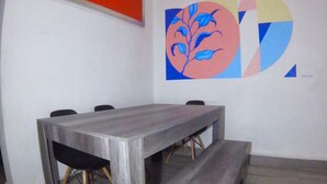 三人房 | 客房内用餐