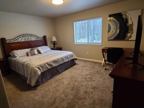 3 bedrooms, iron/ironing board, travel cot, free WiFi