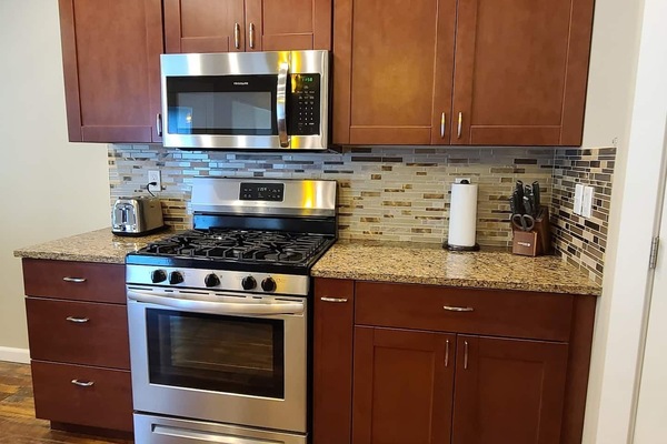 Frigorífic, microones, forn i placa de cuina