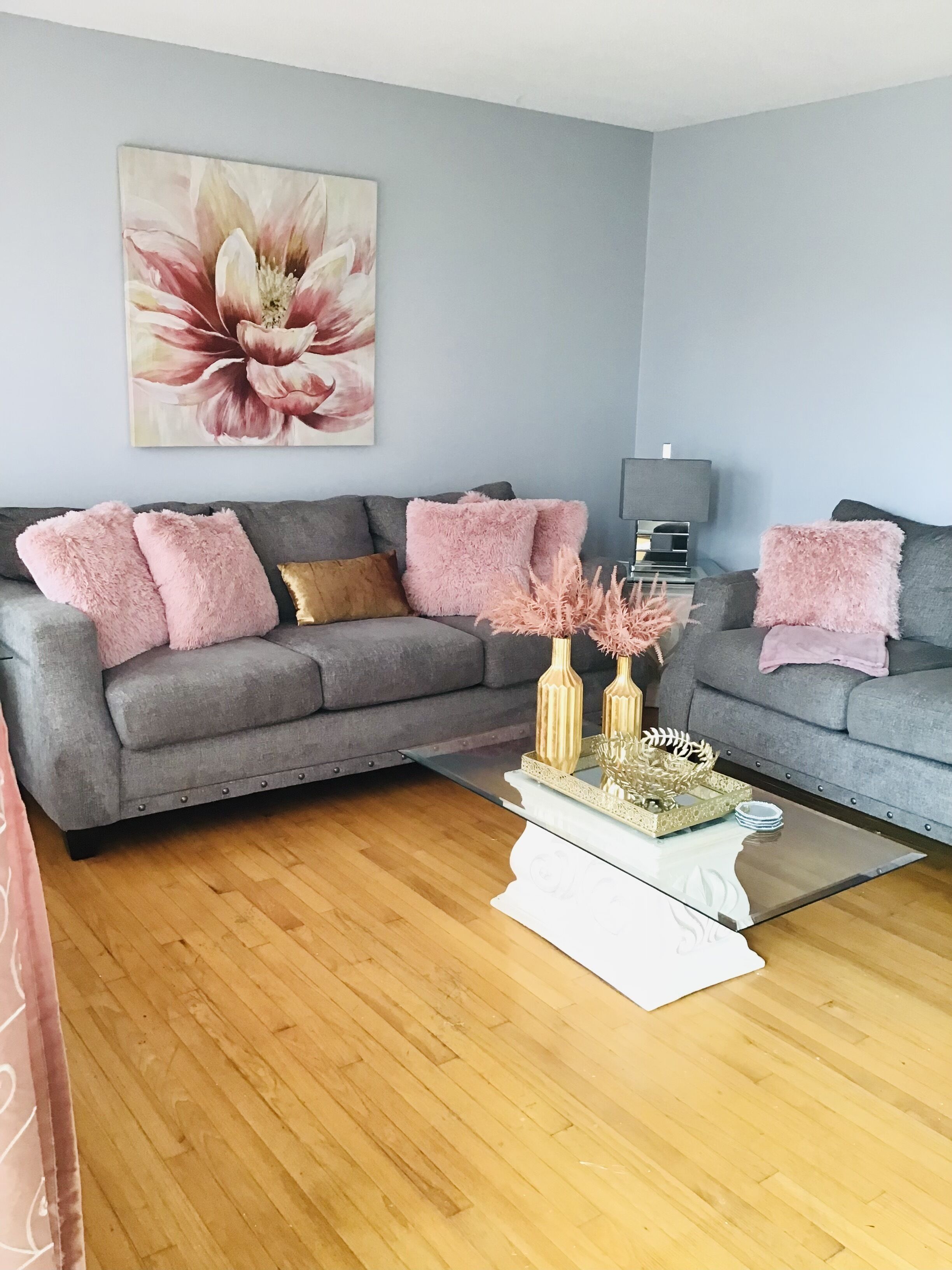 Cute & Cozy Home Away From Home:3 Bedroom 1.5 bath