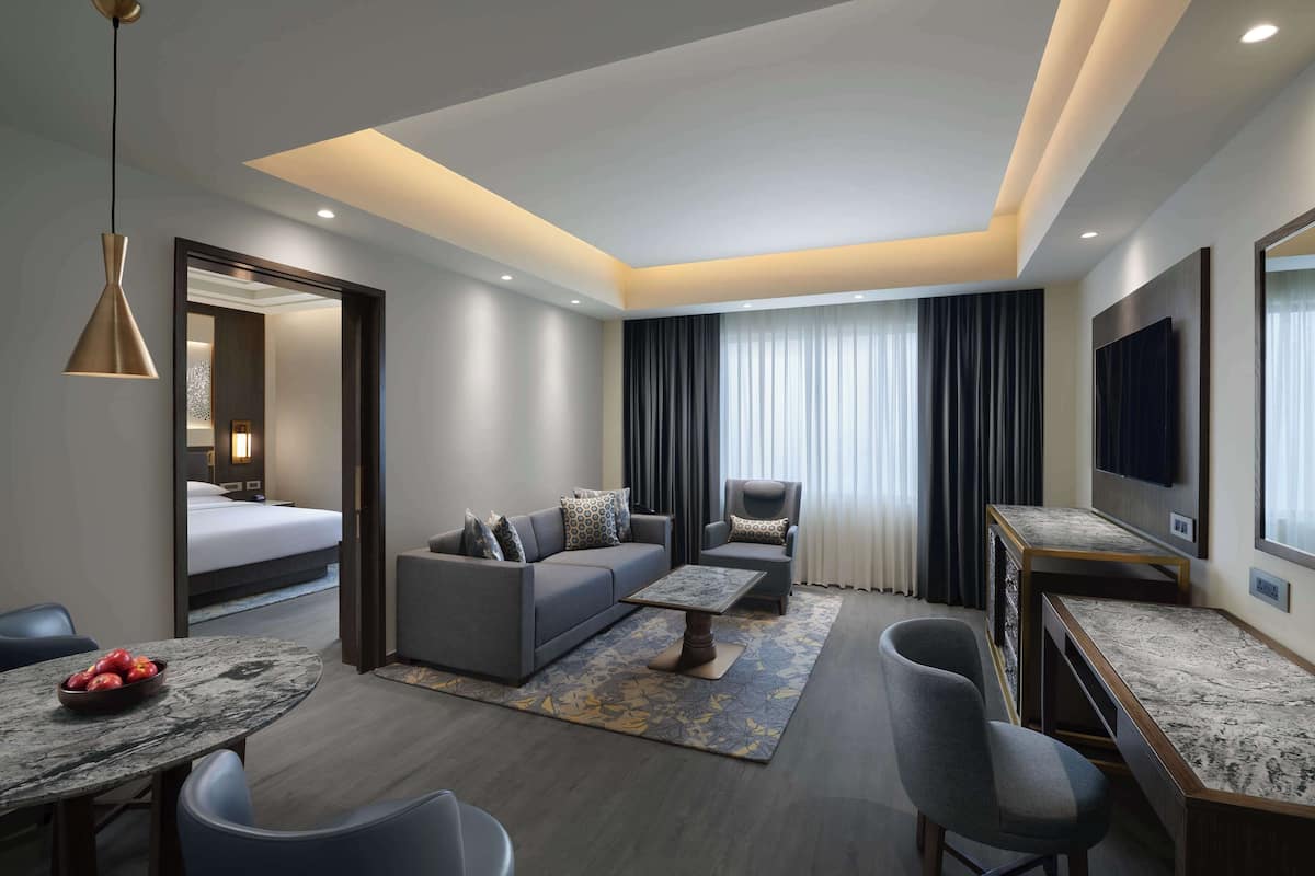 Regency, Executive Suite