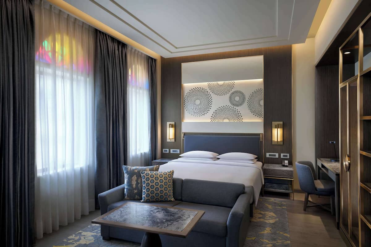 Royal Room, 1 King Bed