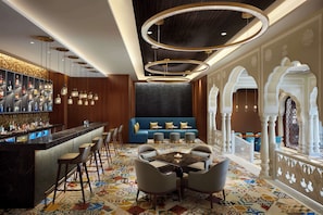 2 bars/lounges, rooftop bar