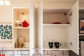 Studio | Private kitchen | Fridge, microwave, oven, espresso maker - Minihouse Pinheiros (São Paulo)