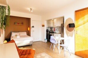 Estúdio | 1 quarto, roupas de cama premium, individualmente decorados