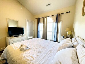 2 soverom, strykejern/-brett, wi-fi og sengetøy