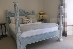 2 bedrooms, travel crib, WiFi, bed sheets