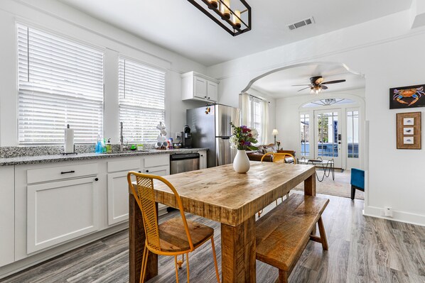 Dining - ⚜ SPACIOUS SOUTHERN CHARM – NEAR MAGAZINE STREET ⚜ (New Orleans)