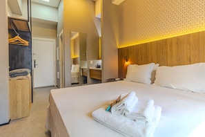 Estudio | Ropa de cama de alta calidad, minibar, wifi gratis y ropa de cama