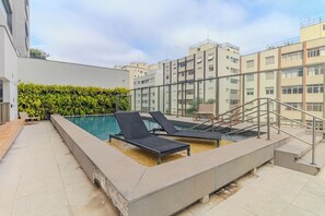 حمّام سباحة خارجي