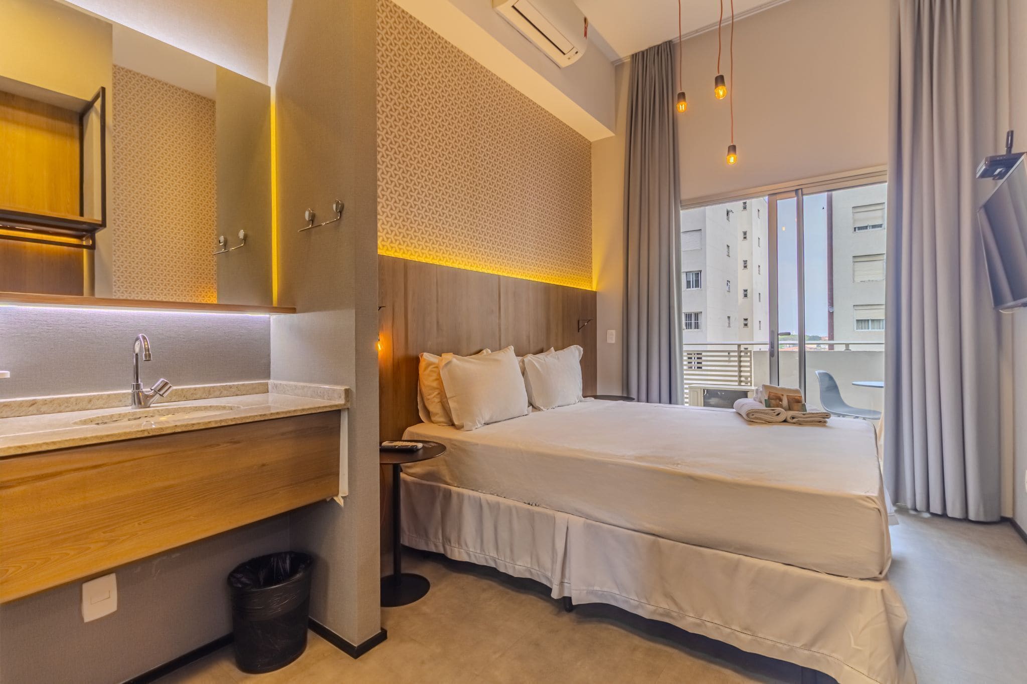 Studio | Premium bedding, minibar, free WiFi, bed sheets