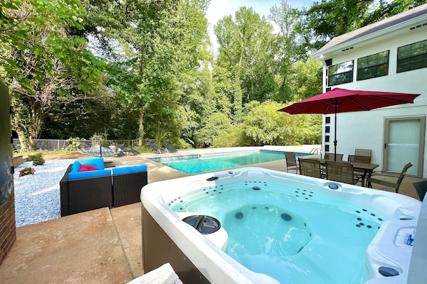 Pool ONLY OPEN last weekend of April-September, non-heated. HotTub open all year