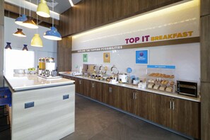 Desayuno autoservicio gratuito y diario