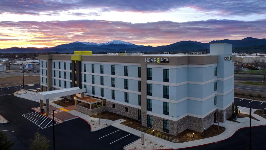 Home2 Suites By Hilton Redding