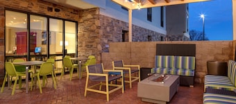 Home2 Suites By Hilton Redding