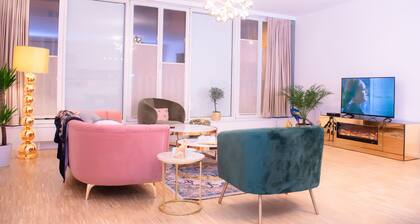 R213 – Glamorous Urban Glam