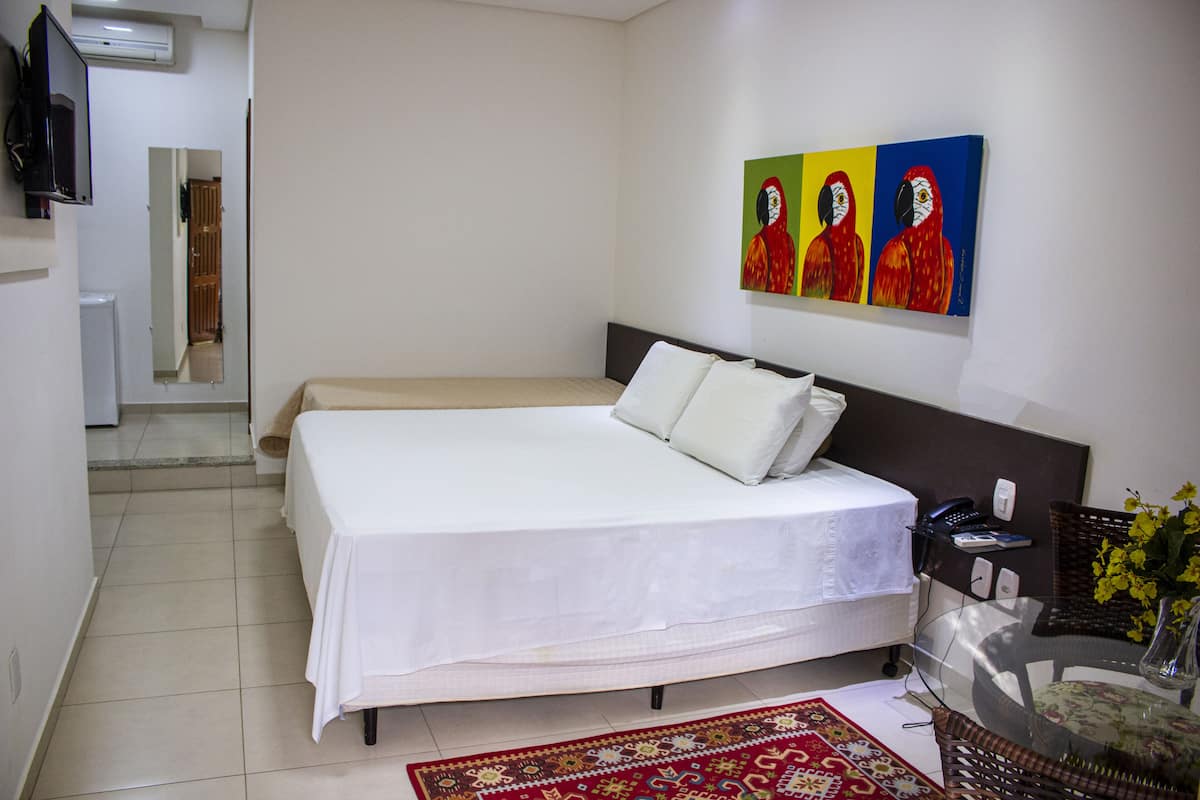 Deluxe Double Room | Desk, laptop workspace, free WiFi