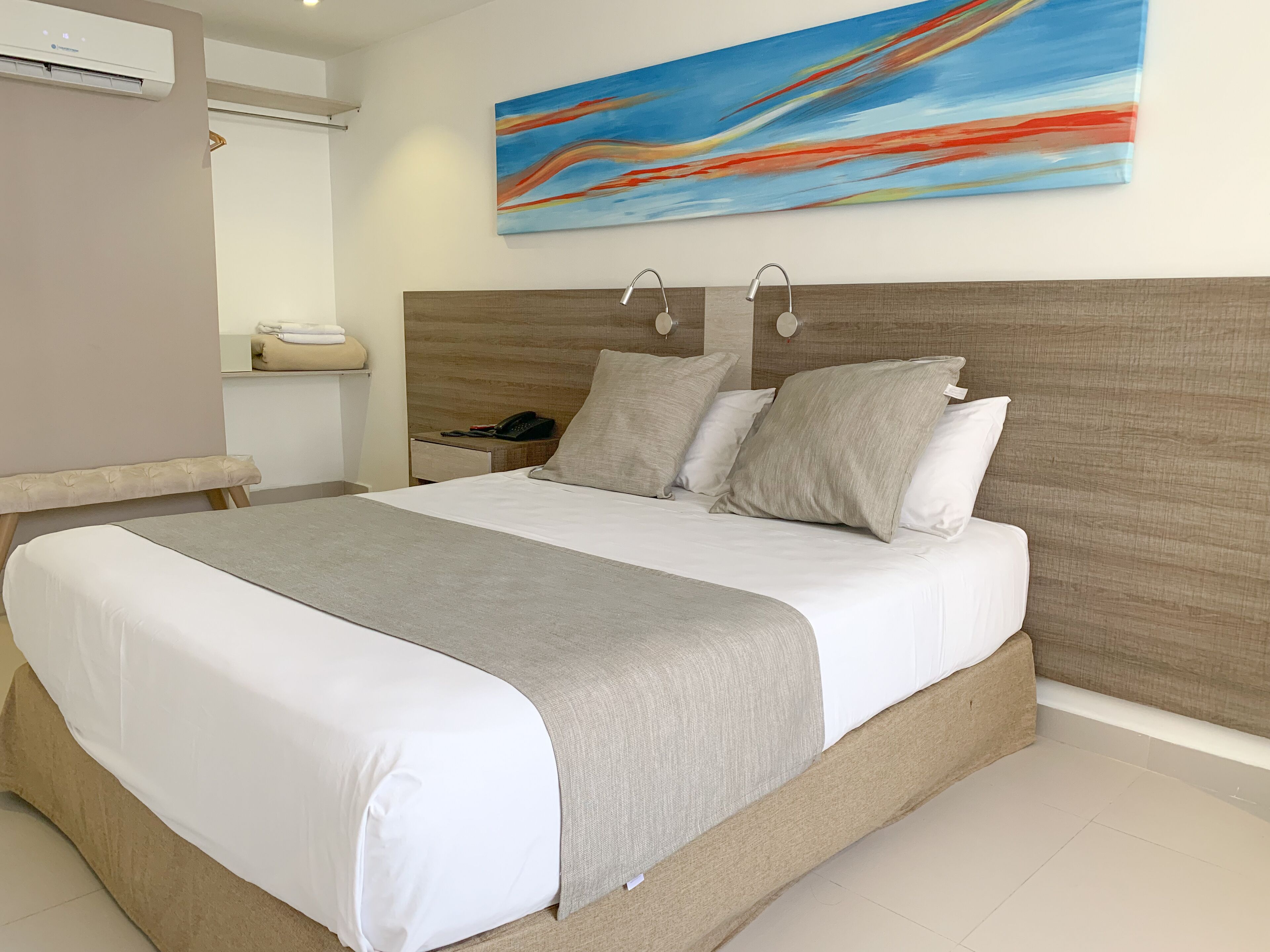 Photo - Hotel 1525 By GEH Suites