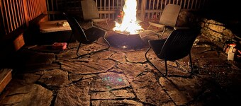 C & D Trivette's Cozy Cabin