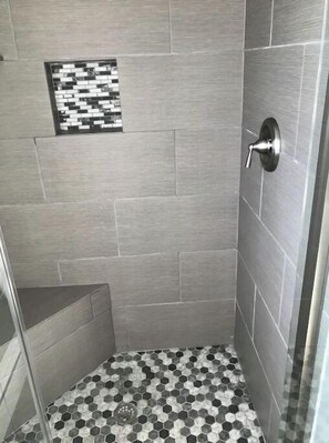 Combined shower/tub, jetted tub, hair dryer, towels - Family Fun Home. 5 Bedroom & Inground Pool ! 
4 blocks from the Beach !  (Point Pleasant Beach)