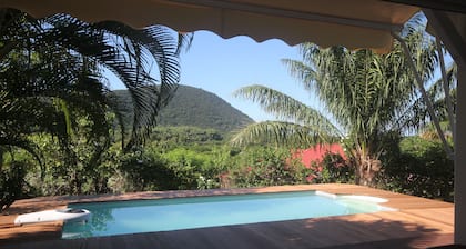 Villa with pool 300m from Grande Anse beach, DESHAIES