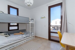 3 bedrooms, in-room safe, iron/ironing board, free WiFi