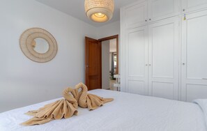 3 bedrooms, in-room safe, iron/ironing board, free WiFi - 7 PIEDRAS (Playa Blanca)