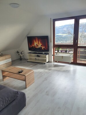 تلفزيون ذكي