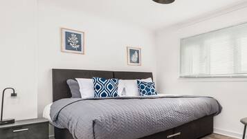 Standard Apartment | 3 bedrooms, blackout curtains, iron/ironing board, free WiFi
