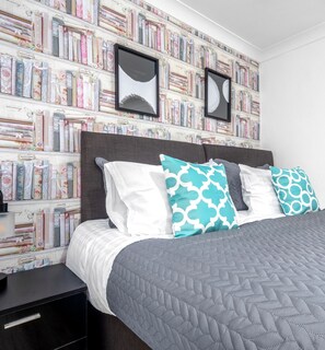 Standard Apartment | 3 bedrooms, individually decorated, individually furnished - Three Bedroom Apartment by Klass Living Serviced Accommodation Coatbridge - Berwick Apartment With WiFi &Parking (Coatbridge)