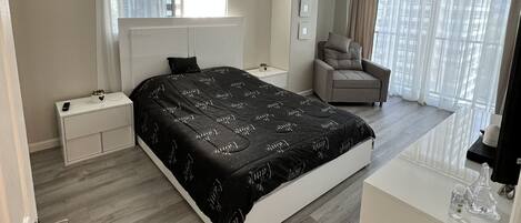 1 室のベッドルーム、WiFi