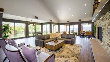 Smart TV, fireplace, table football, ping pong