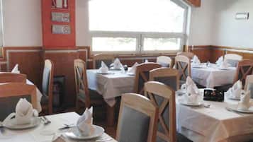 Petit déjeuner préparé sur commande servi tous les jours en supplément