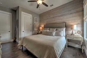 3 室のベッドルーム、アイロン / アイロン台、WiFi (無料)、ベッドシーツ