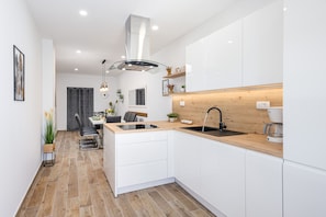 Kühlschrank, Ofen, Herdplatte, Geschirrspüler