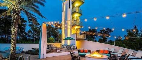 حمّام سباحة مُدفَّأ