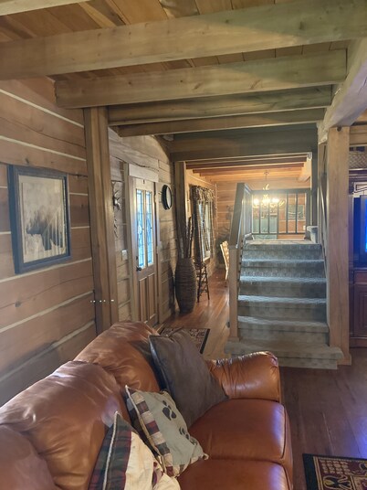 log home Only 10 min from Mammoth Cave Nat Park