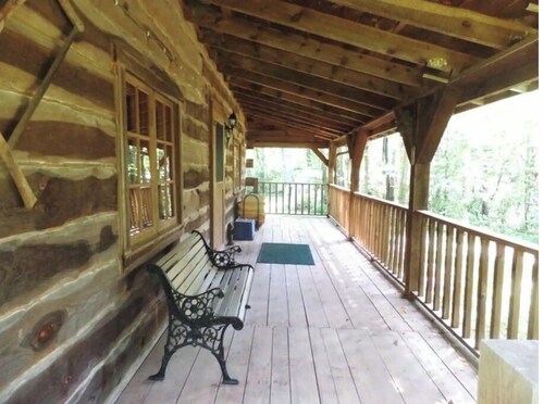 Amish-Built Cabin in the Driftless Area