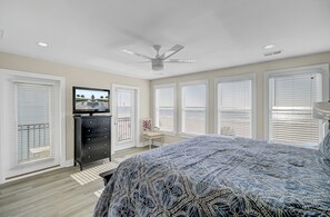 4 bedrooms, iron/ironing board, free WiFi, bed sheets - 131 Grand Pavilion by AvantStay | Oceanfront On The Boardwalk! (Isle Of Palms)