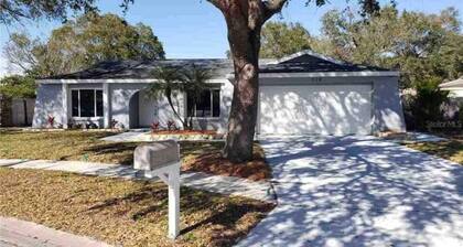 Entire House -Private Pool 3 Bedrooms 2 Baths