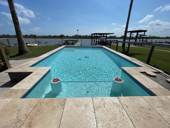 Pool - Best Texas Fishing, Waterfront with a Swimming Pool and Pet Friendly (Bay City)