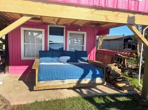 Terrace/patio - Best Texas Fishing, Waterfront with a Swimming Pool and Pet Friendly (Bay City)