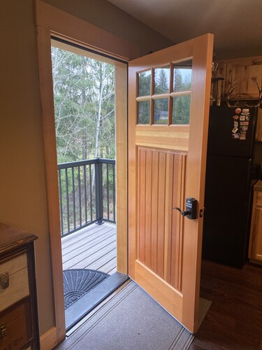 Central to the Hub Sports Center, biking, hiking, walking, running and lakes!