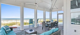 Luxury Gulf-Front Retreat. Heated Pool, Pet-Friendly. 