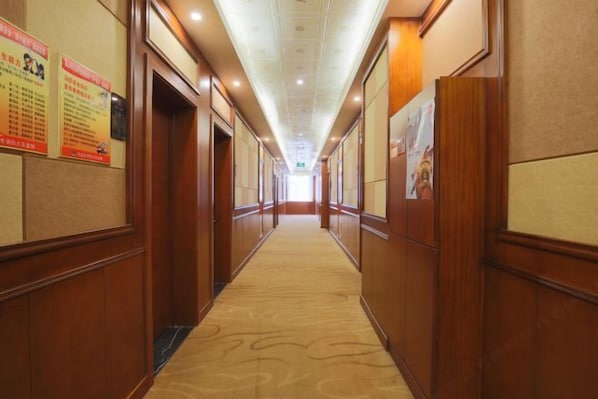 Interior - Xishihui Hotel (Mishan)