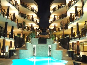 Outdoor pool, a heated pool