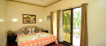 Sunny Point Hotel & Apartelle