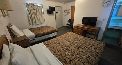 OYO Sandman Inn