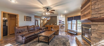 Hidden Cabin: Kayaks & firewood Included